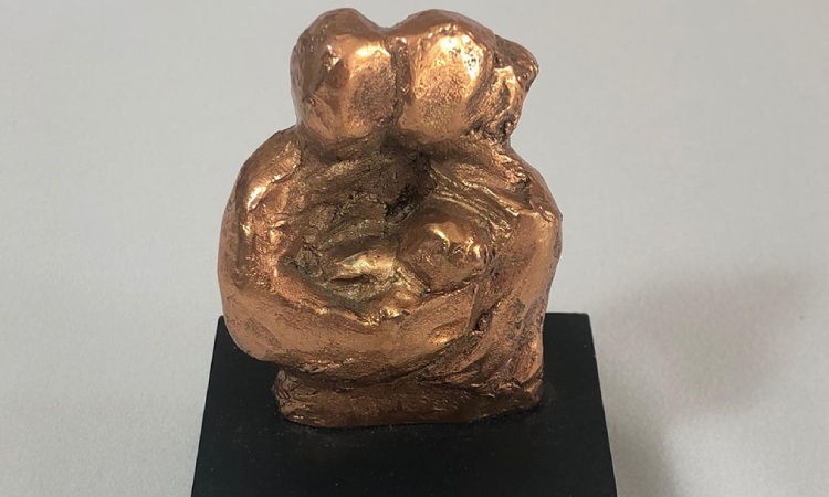 Hiasan patung tembaga, Sumber: susercontent.com