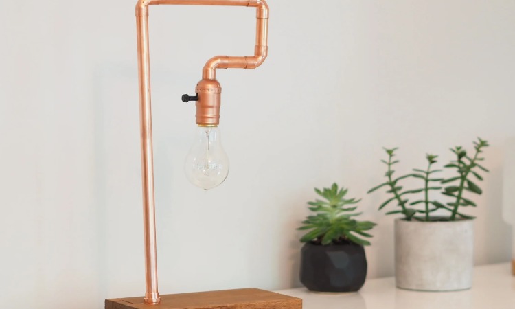 Lampu meja, Sumber: instructables.com