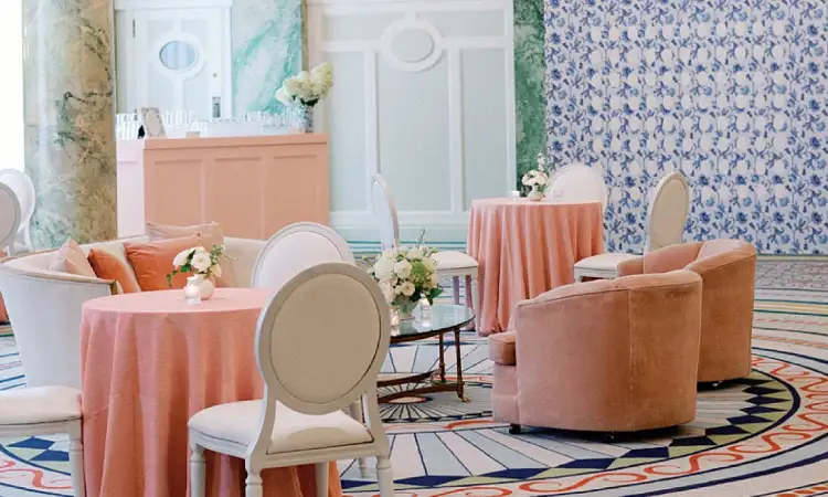 Gaya interior vintage pastel, Sumber: somethingvintagerentals.com