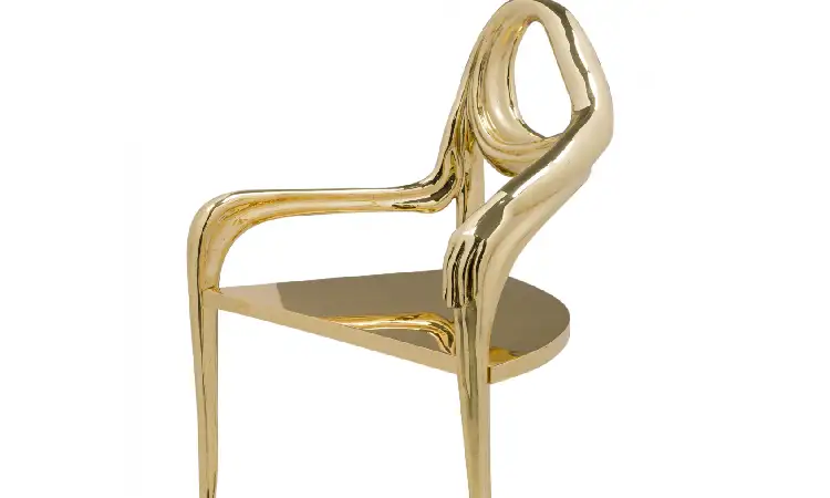 Kursi bahan kuningan desain sculpture, Sumber: amazonaws.com