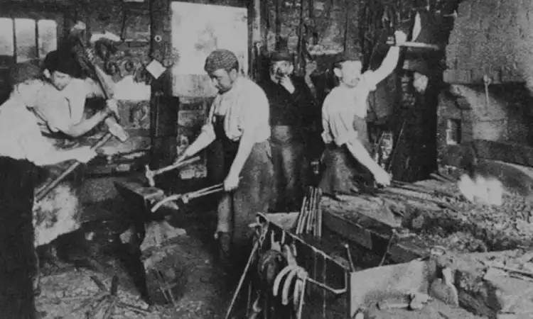 Sejarah teknik tempa, Sumber: borderlandrustichardware.com