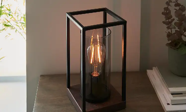 Industrial Style, Sumber: universal-lighting.co.uk