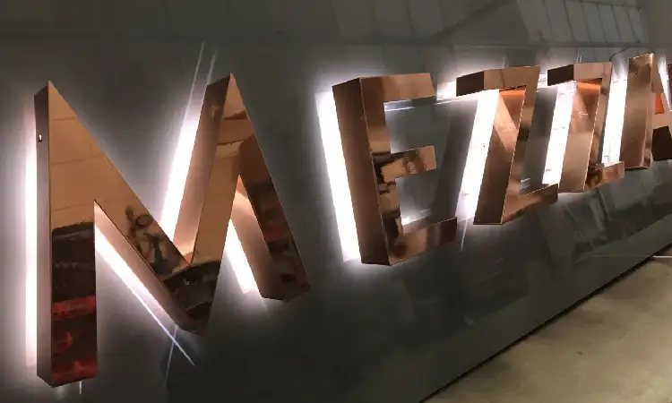 Ketebalan dan dimensi logo, Sumber: imimg.com